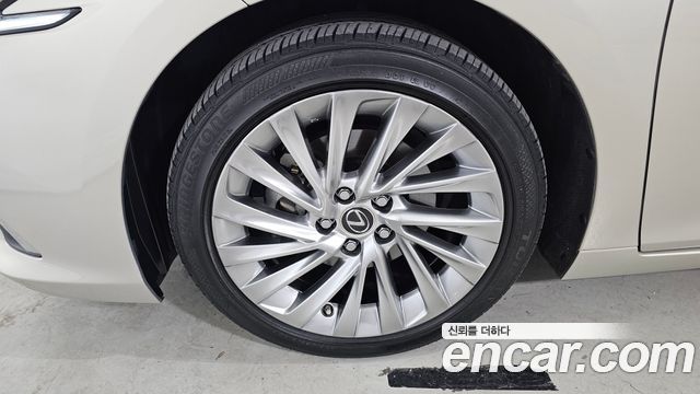 Lexus ES из Кореи Encar