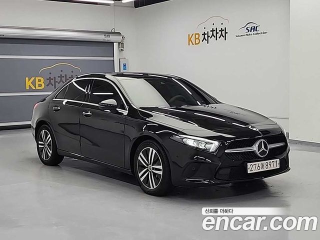 Mercedes-Benz A-Class A220 Sedan — пробег 18 004 км — фото 4 из 5