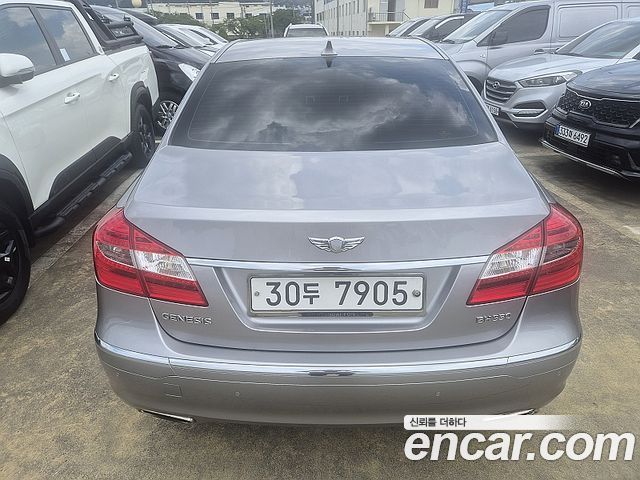 Hyundai Genesis из Кореи Encar