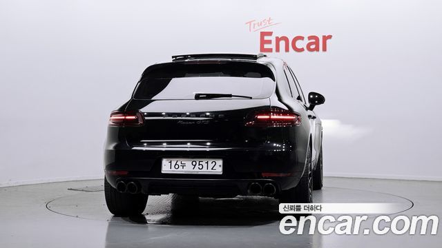 Porsche Macan из Кореи Encar