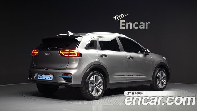 Kia Niro Noblesse — пробег 62 881 км — фото 2 из 5