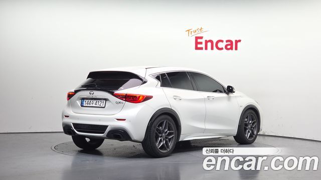 Infiniti Q30 из Кореи Encar