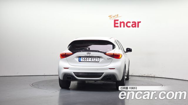 Infiniti Q30 из Кореи Encar