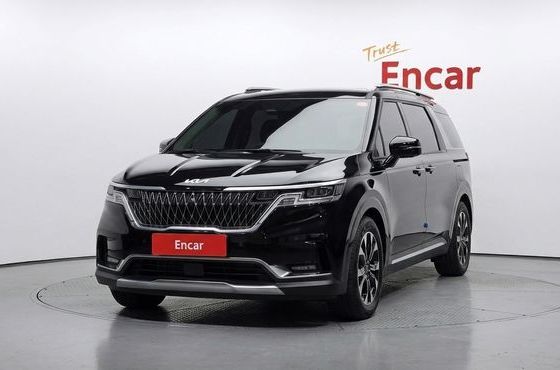 Kia Carnival 9-Seater Signature — пробег 67 786 км — фото 3 из 5