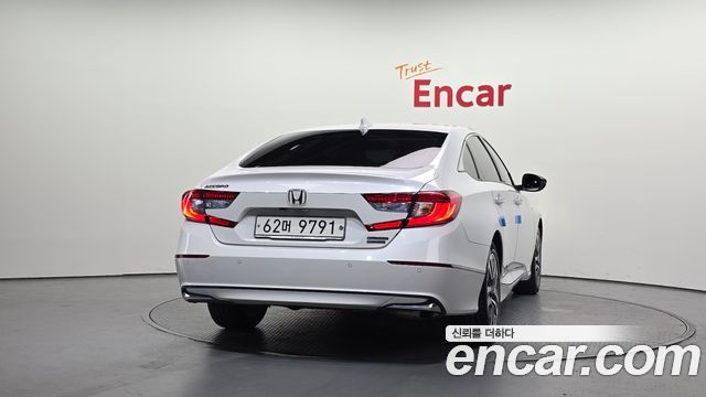 Honda Accord 2.0 Hybrid Touring — пробег 108 278 км — фото 4 из 5