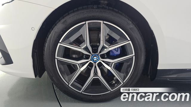 BMW i5 из Кореи Encar
