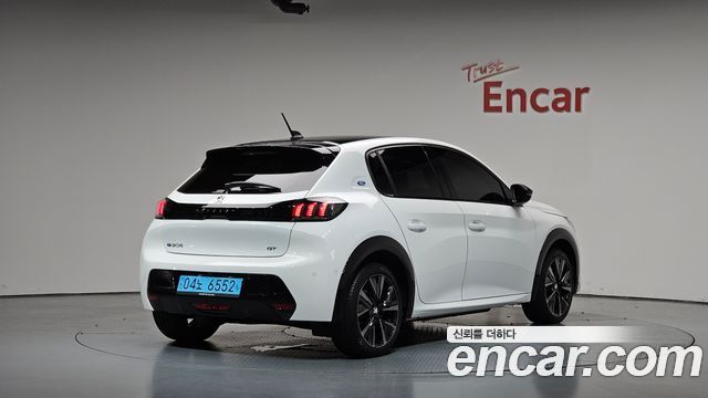 Peugeot 208 из Кореи Encar