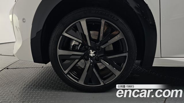 Peugeot 208 из Кореи Encar
