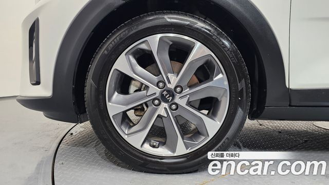 Kia Stonic из Кореи Encar