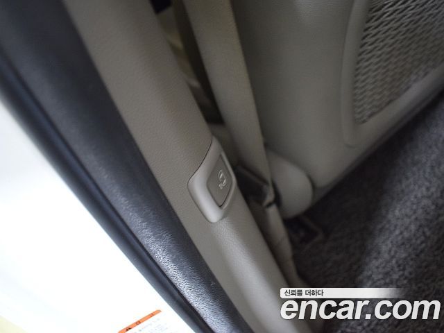 Kia Carnival Gasoline 7-seater Limousine President — пробег 85 539 км — фото 4 из 5