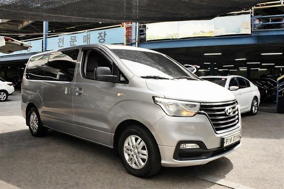 Hyundai Starex Van 3-Seater Smart — пробег 301 550 км — фото 2 из 5
