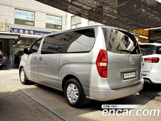 Hyundai Starex Van 3-Seater Smart — пробег 301 550 км — фото 4 из 5