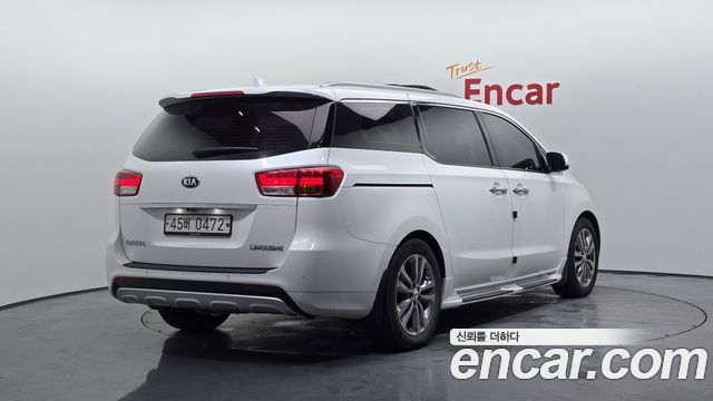 Kia Carnival Gasoline 7-seater Limousine President — пробег 105 535 км — фото 2 из 5