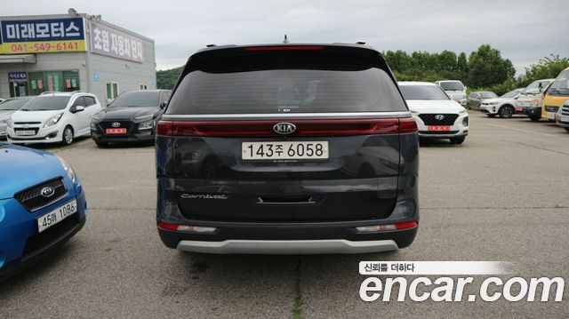 Kia Carnival из Кореи Encar