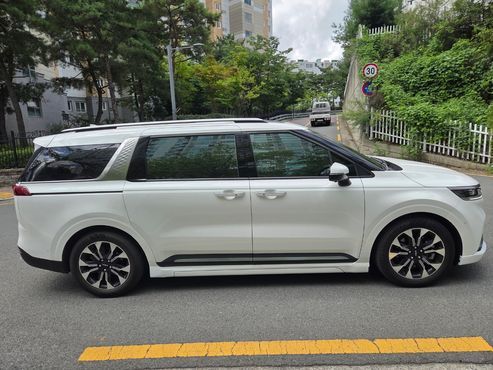 Kia Carnival Gasoline 9-Seater Signature — пробег 21 583 км — фото 3 из 5