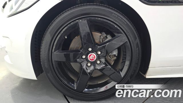 Jaguar XE из Кореи Encar