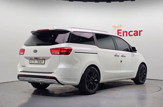 Kia Carnival 9-seater Prestige — пробег 142 248 км — фото 2 из 5