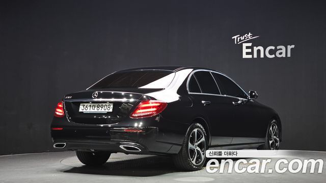 Mercedes-Benz E-Class из Кореи Encar