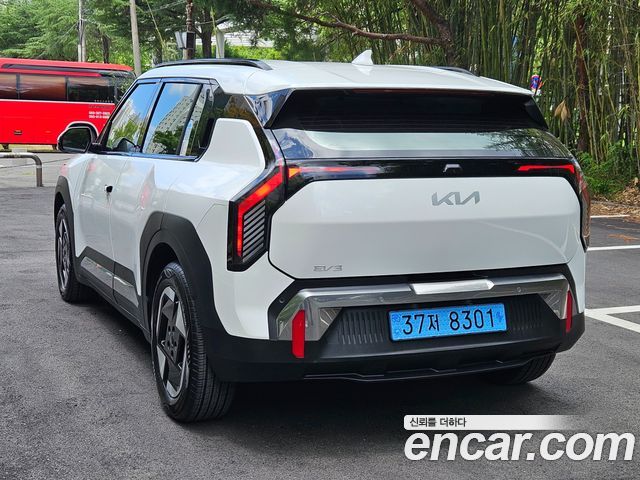 Kia EV3 из Кореи Encar