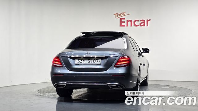 Mercedes-Benz E-Class из Кореи Encar