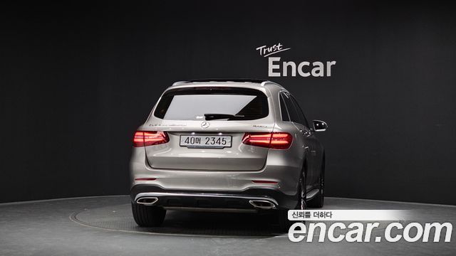 Mercedes-Benz GLC-Class GLC300 4MATIC AMG Line — пробег 31 320 км — фото 4 из 5