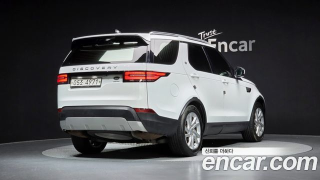 Land Rover Discovery 3.0 TD6 HSE — пробег 139 687 км — фото 2 из 5