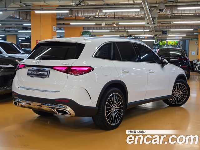 Mercedes-Benz GLC-Class GLC300 4MATIC AMG Line — пробег 2 600 км — фото 2 из 5