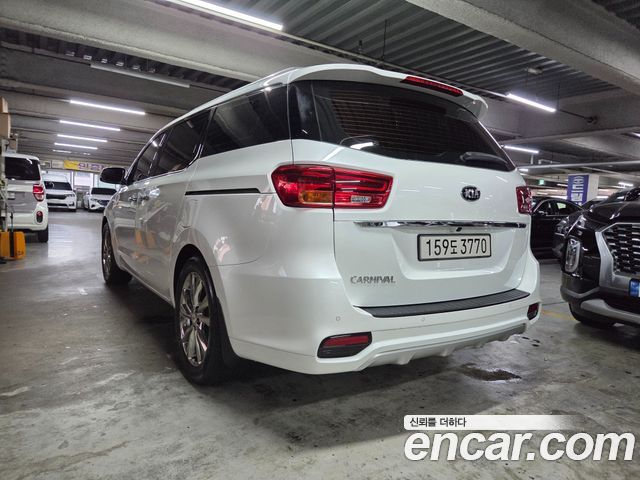Kia Carnival из Кореи Encar