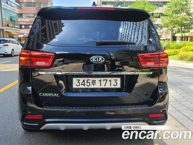 Kia Carnival из Кореи Encar