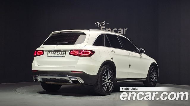 Mercedes-Benz GLC-Class GLC300 4MATIC — пробег 122 845 км — фото 2 из 5
