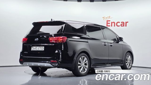 Kia Carnival из Кореи Encar
