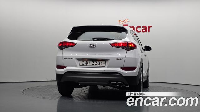 Hyundai Tucson Diesel 2.0 2WD Style — пробег 331 374 км — фото 4 из 5