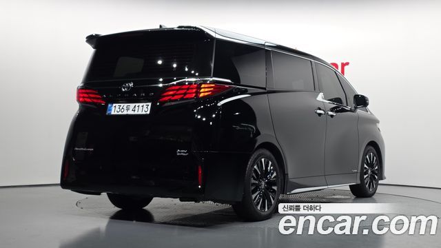 Toyota Alphard 2.5 HEV Executive AWD — пробег 4 989 км — фото 2 из 5