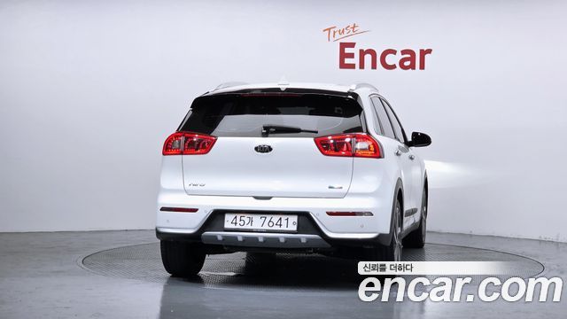 Kia Niro из Кореи Encar