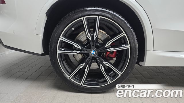 BMW X5 M60i — пробег 4 152 км — фото 5 из 5