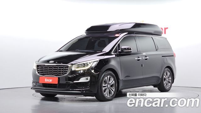 Kia Carnival 11-Seater Hi-Limousine Prestige — пробег 123 134 км — фото 1 из 5
