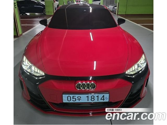 Audi e-tron GT GT quattro Premium — пробег 8 400 км — фото 1 из 5