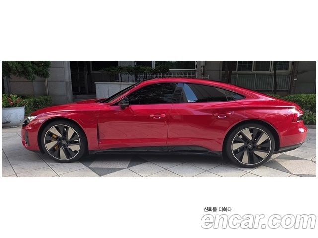 Audi e-tron GT GT quattro Premium — пробег 8 400 км — фото 2 из 5