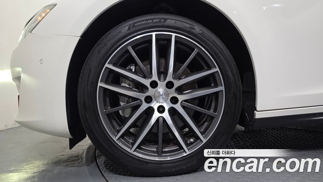 Maserati Ghibli из Кореи Encar