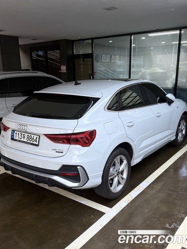 Audi Q3 35 TDI Quattro Premium Sportback — пробег 18 000 км — фото 2 из 5