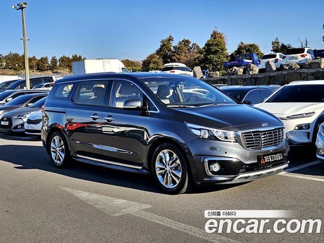 Kia Carnival 9-seater Prestige — пробег 110 000 км — фото 2 из 5