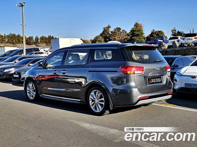 Kia Carnival 9-seater Prestige — пробег 110 000 км — фото 4 из 5