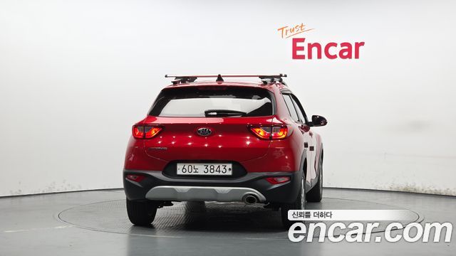 Kia Stonic из Кореи Encar