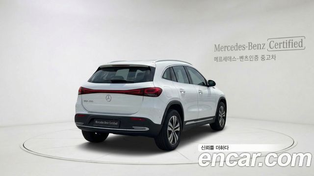 Mercedes-Benz EQA из Кореи Encar