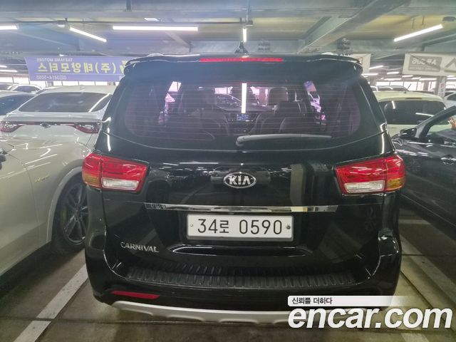 Kia Carnival из Кореи Encar