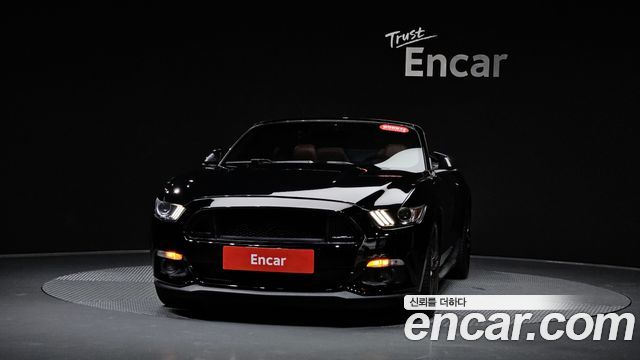 Ford Mustang Convertible — пробег 107 911 км — фото 3 из 5