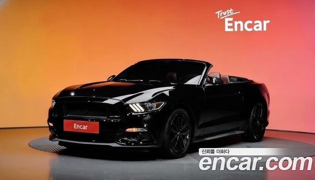 Ford Mustang Convertible — пробег 107 911 км — фото 1 из 5