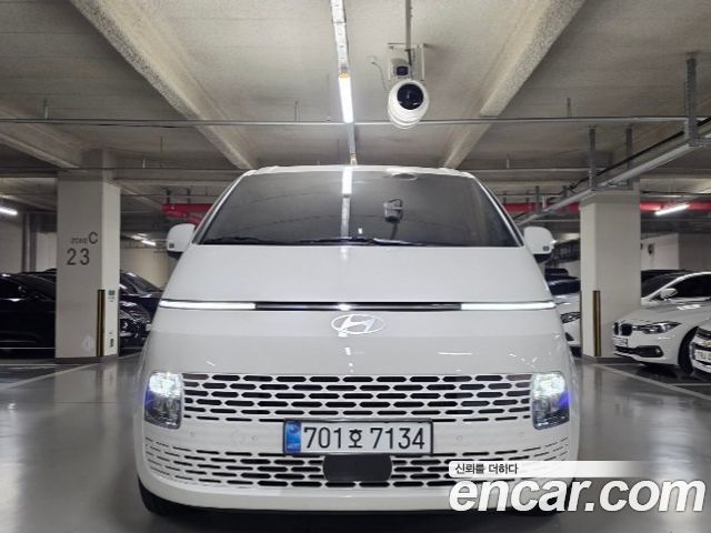 Hyundai Staria Tourer 11-Seater Modern — пробег 11 000 км — фото 1 из 5