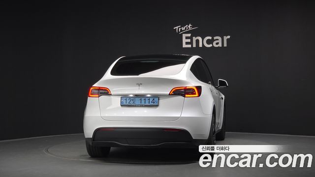 Tesla Model Y RWD — пробег 8 774 км — фото 4 из 5