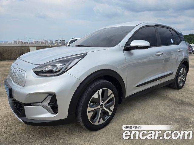 Kia Niro Earth — пробег 29 000 км — фото 1 из 5